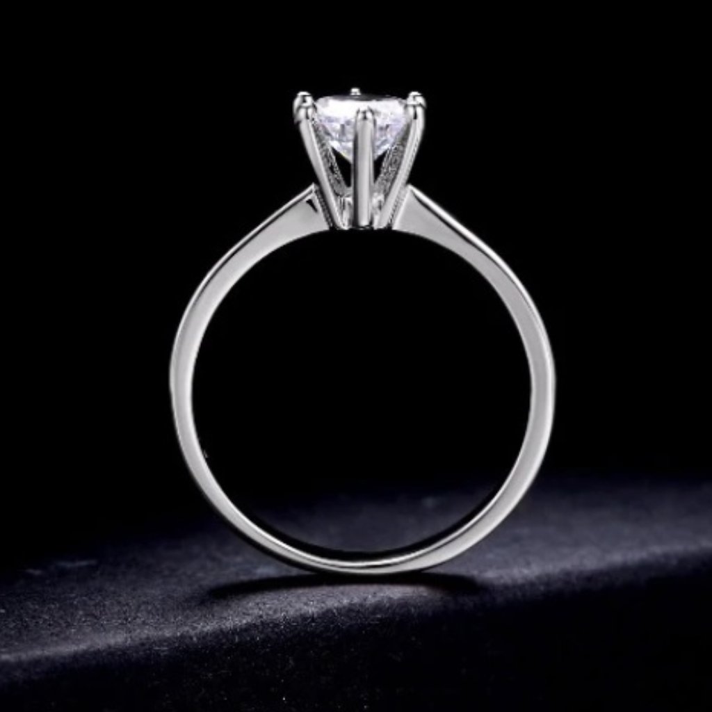 Gorgeous Solitaire White Gold 1 Ct Ring 26$